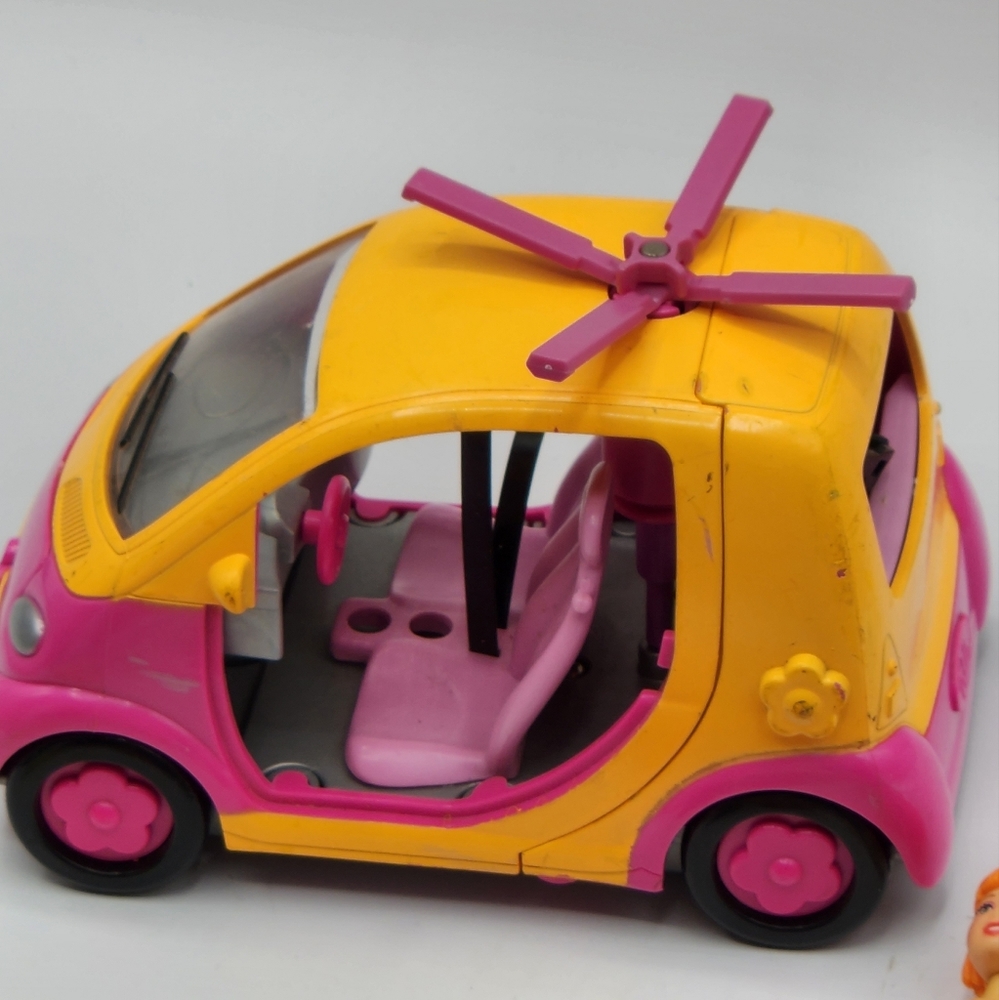 Polly Pocket Doll Lot With Clothing Car Vehicle Accessories - Picture 3 of 6